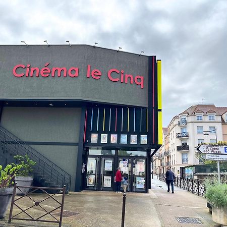 Paris Cocon - Disneyland, Parking, Hypercentre, Train Station Lagny Buitenkant foto