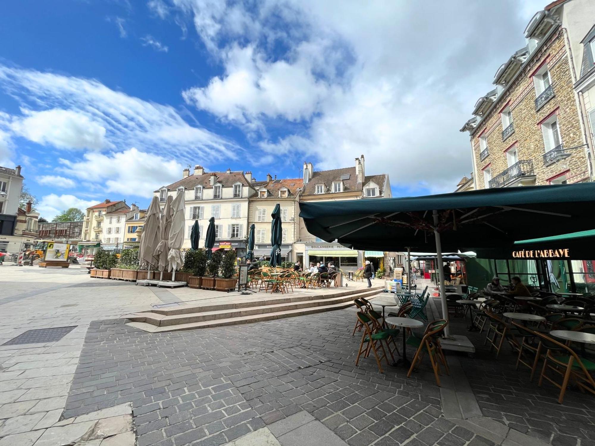 Paris Cocon - Disneyland, Parking, Hypercentre, Train Station Lagny Buitenkant foto